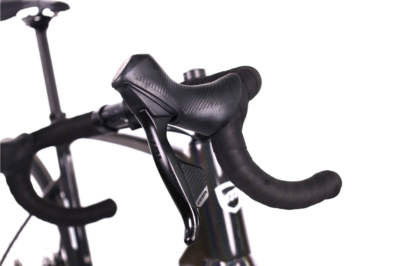 Mendiz F8 Rival AXS