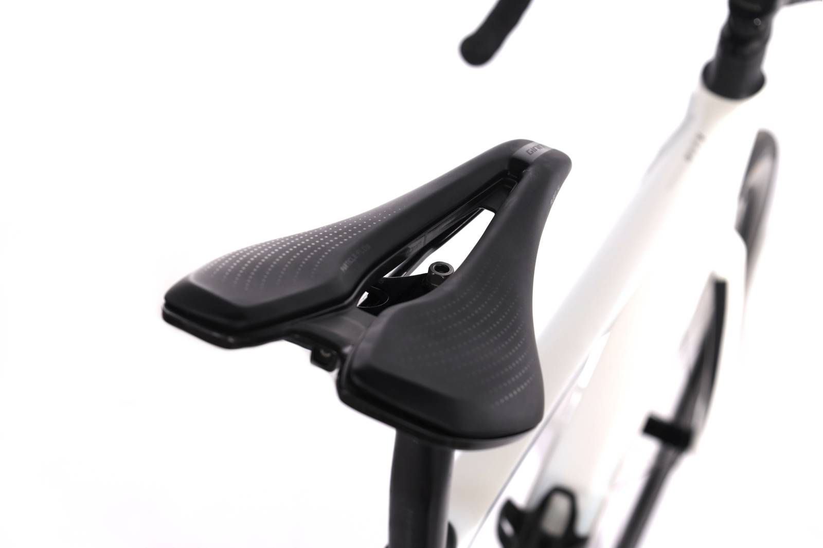 Giant Defy Defy Advanced Pro 1