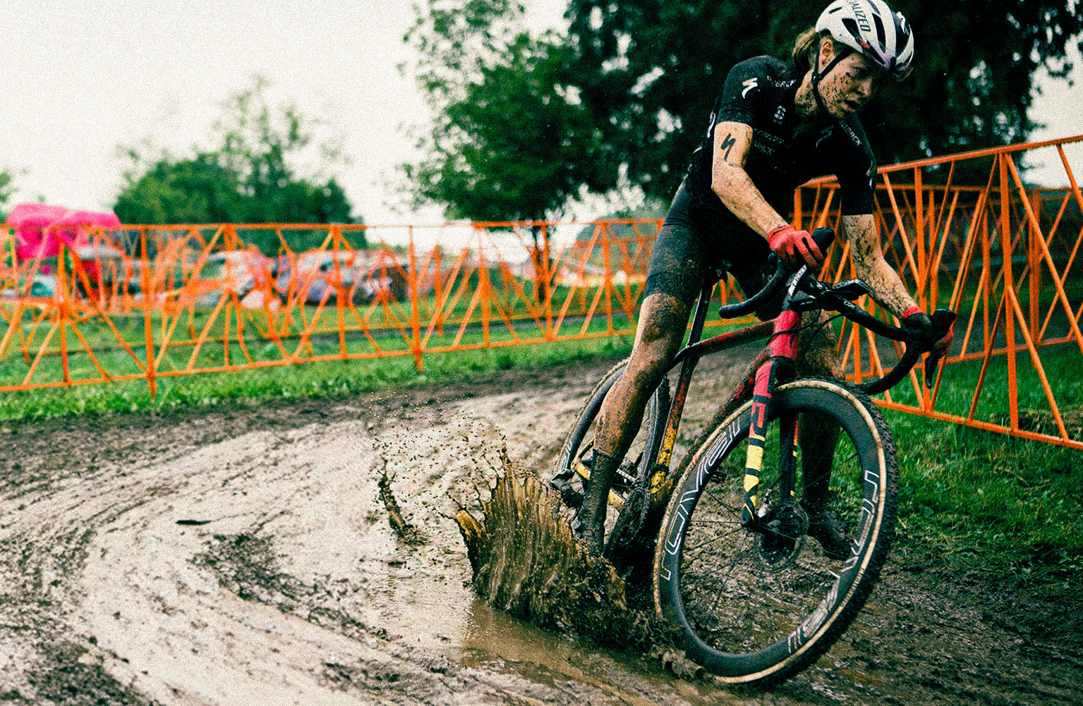Comment choisir son pneu cyclocross pour les conditions boueuses