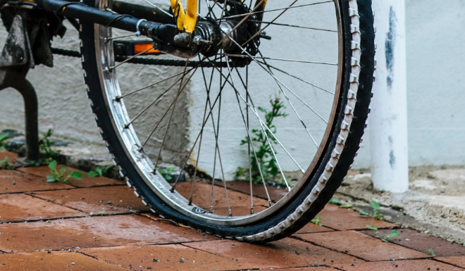 Comment choisir et remplacer une chambre à air pour VAE