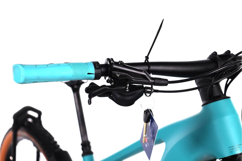 Cube Stereo Hybrid ONE44 EX 800