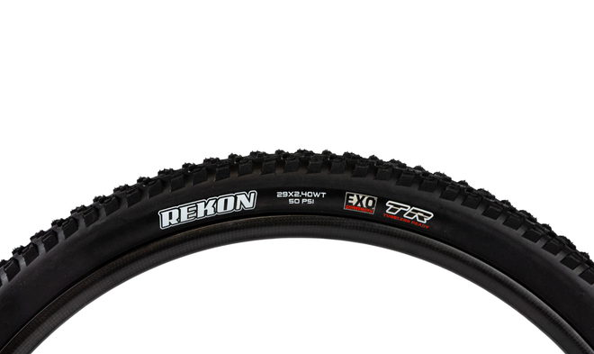 Pneu VTT Maxxis Rekon Tubeless Ready avec protection EXO, gomme Dual 62a/60a et profil Wide Trail pour trail et all-mountain.