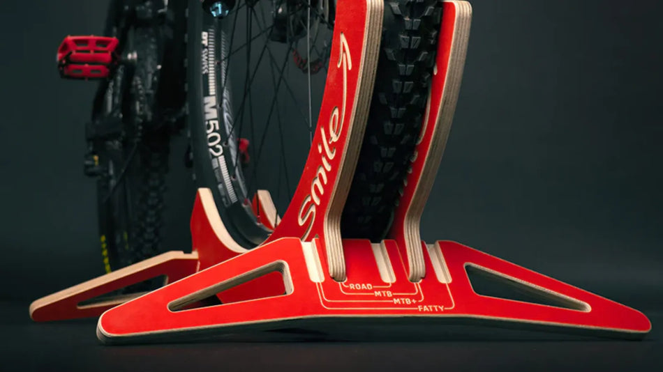 Portabici in legno Hopper Smile